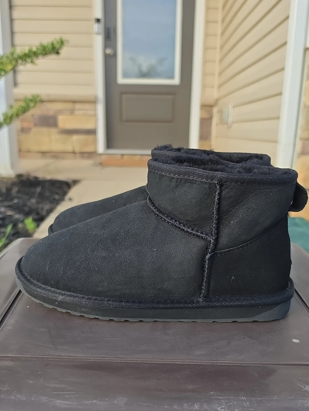 EMU Australia Stinger Micro Womens Black Boot Casual Boots Size 7 Fall Winter